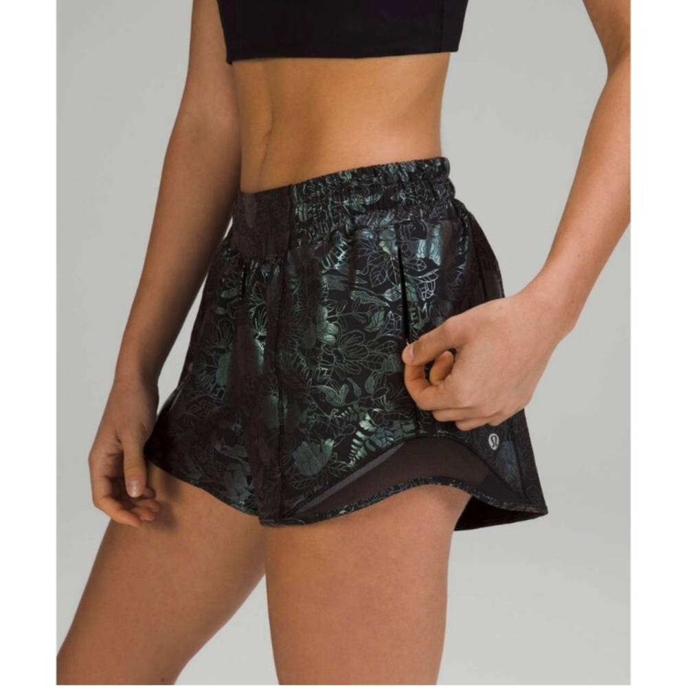 bnwot Lululemon Hotty hot lined short 4 4” Logo Flourish Black Iridescent foil